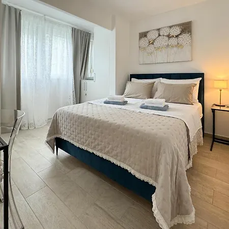 2 Bedroom Nice Apartment In Split Split