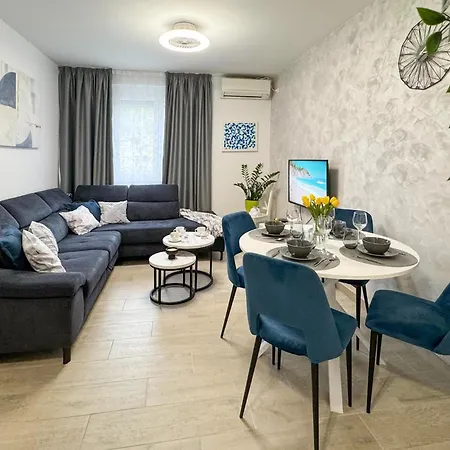 2 Bedroom Nice Apartment In Split *